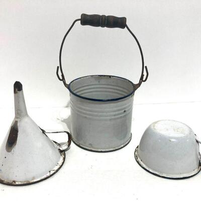 127. Three Porcelain Pieces