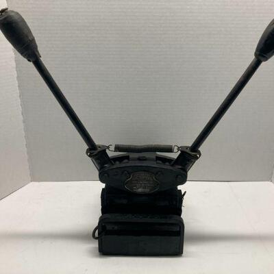 110. Press for Wide Belt Lacing 3 to 6 inches