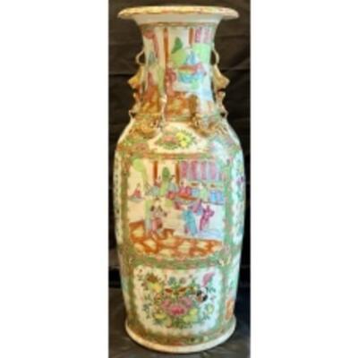 QING DYNASTY C 1850 ROSE MEDALLION IMPERIAL CANTON Export  Vase  