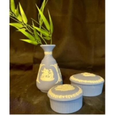 Very Fine Vintage Neoclassical Collection Of Wedgwood Jasperware