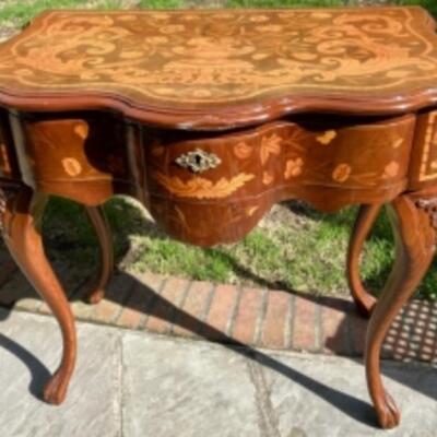 INLAID MARQUETRY Desk With Drawer