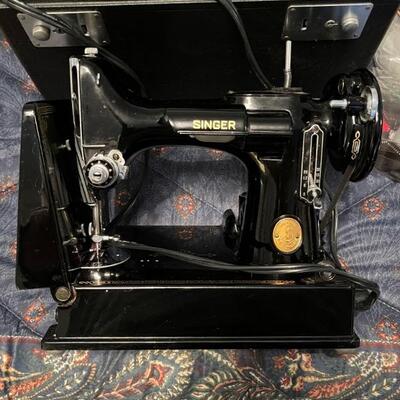 Vintage Singer Featherweight Sewing Machine.