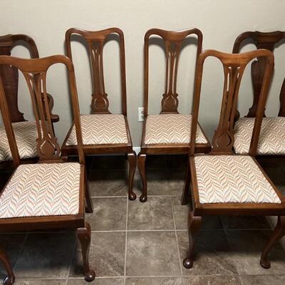 (6) Queen Anne Mahogany Dining Chairs, Table in separate lot