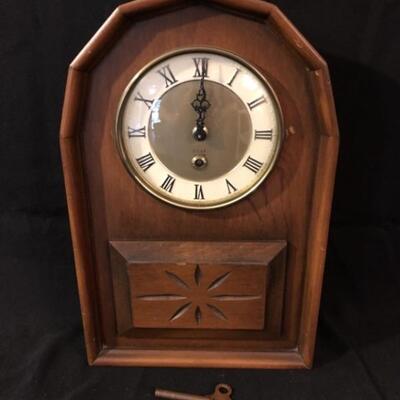 Vintage 8 Day Wooden Cottage Clock w/ Key