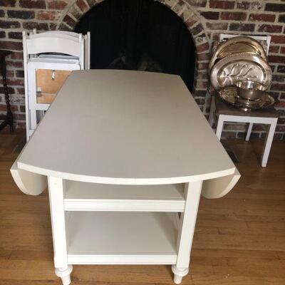 Pottery Barn Shayne Kitchen Table with leaves dropped (28in x 49in x 30in H)