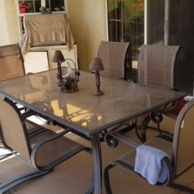 Hampton bay patio table and chairs $85