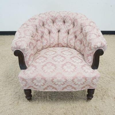 1015	VICTORIAN UPHOLSTERED ARMCHAIR W/TUFTED BACK
