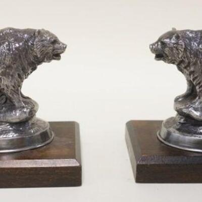 1215	PAIR OF BEAR BOOKENDS, APPROXIMATELY 4 1/2 IN HIGH
