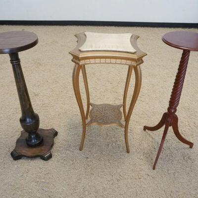 1188	3 PIECE LOT VICTORIAN STAND & 2 PEDESTALS, STAND IS APPROXIMATELY 18 IN X 23 IN HIGH
