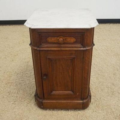 1032	VICTORIAN MARBLE TOP ONE DRAWER ONE DOOR STAND, APPROXIMATELY 20 IN X 16 IN X 31 IN HIGH
