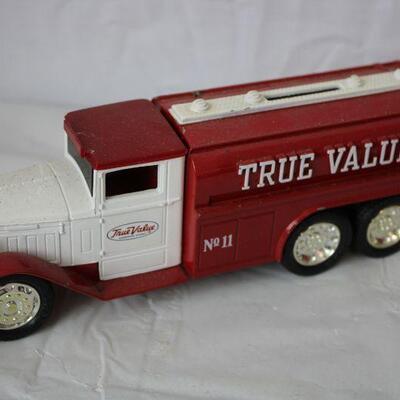 True Value truck