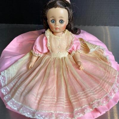 Madame Alexander dolls
See 
