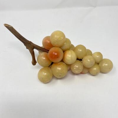 Alabaster grapes- See 