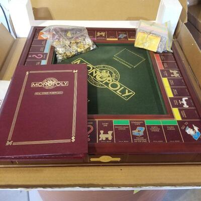 Collector's Edition Monopoly
See 