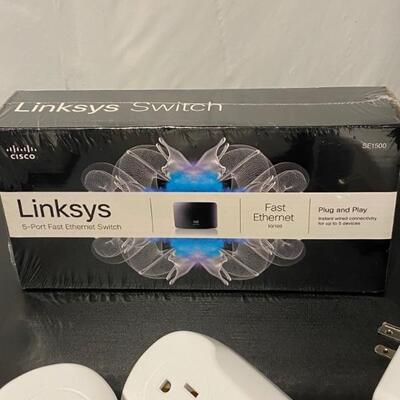 Linksys 5-port fast Ethernet switch 
See 