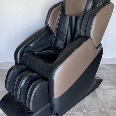 Brookstone Renew ZG Massage Chair