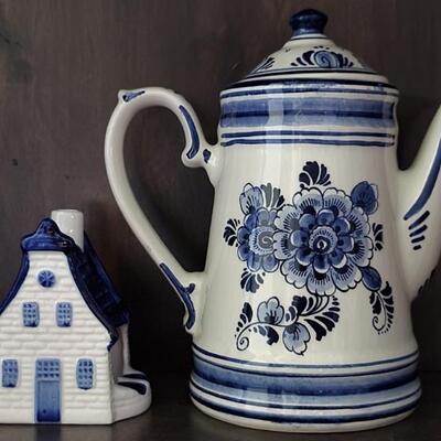 (2) Delft Blue: Teapot & House Ashtray, Holland