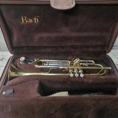 #2842 â€¢ Bach Trumpet: Includes Trumpet and Case. 