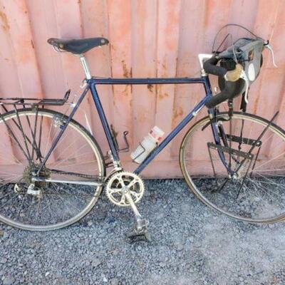 #14 â€¢ Schwinn Voyeger Bicycle