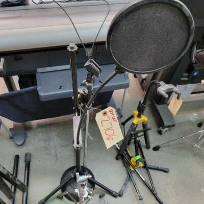 #2706 â€¢ Microphone Stand: 3 stands. 