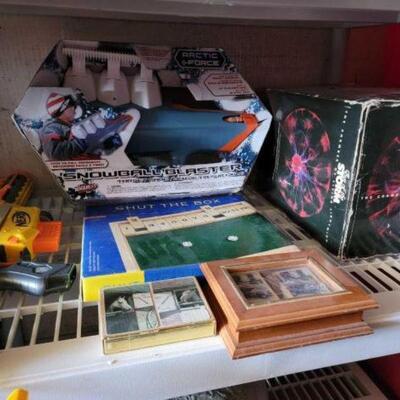 #9034 â€¢ Lightning Globe, Nerf Gun And Games