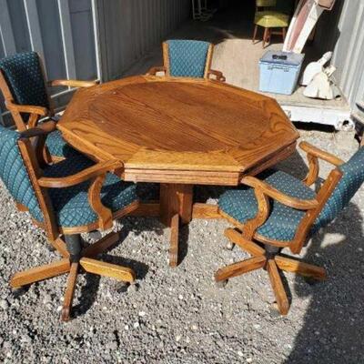 #10486 â€¢ Glass Top Dinning Room Table And 4 Chairs: Table Measures Approx: 41" x 72" x 29" Chairs Measure Approx:...