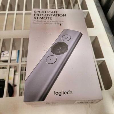 #2566 â€¢ Spotlight Presentation Remote