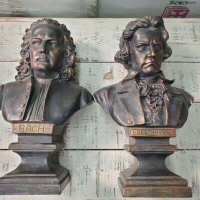#2902 â€¢ Statues