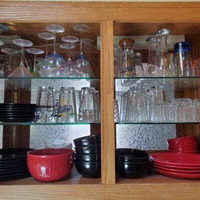 #3040 â€¢ Kitchen Glassware and Dish Sets: 
