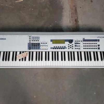 #2824 â€¢ Yamaha Piano