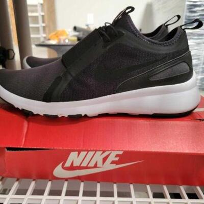 #2532 â€¢ Nike Shoes size 10