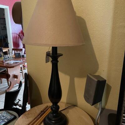 Table lamps and side tables 