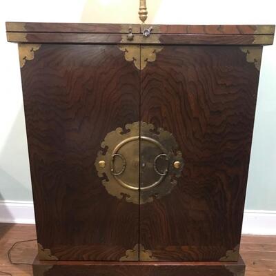 rosewood Korean bar $650
36 X 18 X 41"
fully extended 6'