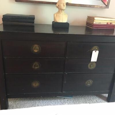 dresser $145
51 X 21 X 32"