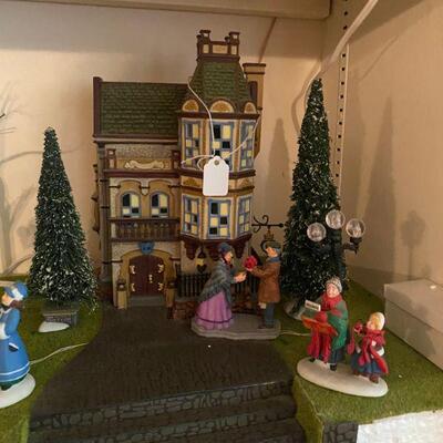 Dept. 56, Dickens Village Royal Tree Court