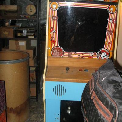 Donkey Kong Nintendo   needs repairs  BUY IT NOW $ 450.00 OR BEST OFFER