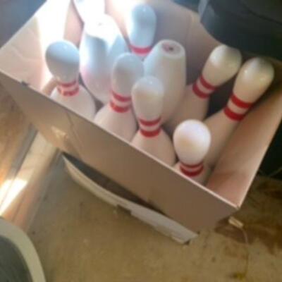 Authentic bowling pins