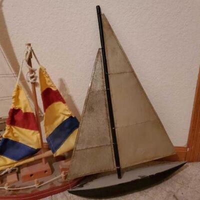 #1522 • 3 Model Ships