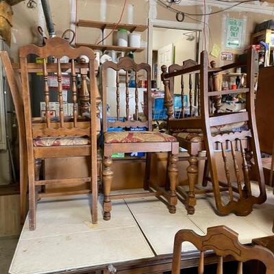Drop Leaf Table with 6 Chairs