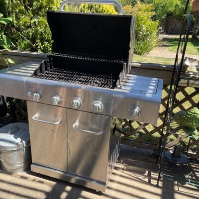 Kenmore 4 burner BBQ