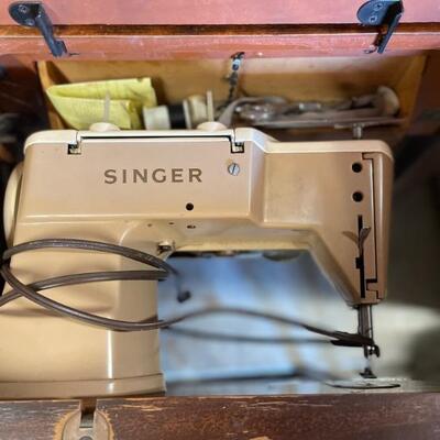 Singer Seeing Machine