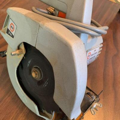 Black & Decker 7 1/4" Circular Saw 1HP