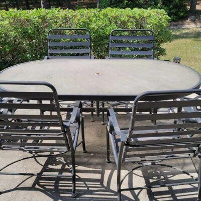 Patio Table w/ 6 Chairs 