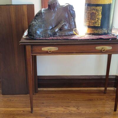 MCM Walnut pull out console with 3 leaves                              
       BUY IT NOW $ 295.00