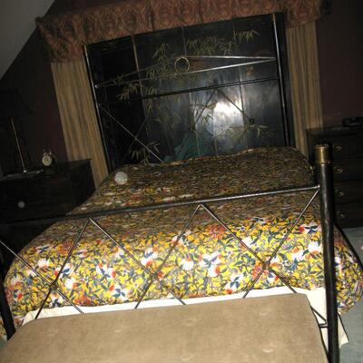 Mario Villa iron bed  