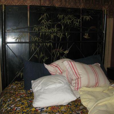 Asian tri fold screen
Mario Villa Blacksmith iron bed