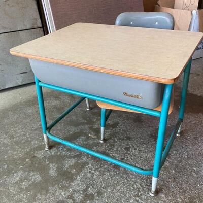 Samsonite child's desk and chair
