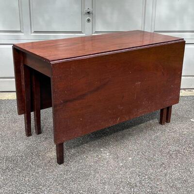 DROP LEAF TABLE | Richly colored and beautifully figured wood, h. 29 x 22 x 48 in., each leaf 21 in. [old repair at one corner]