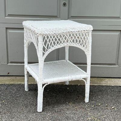 WHITE WICKER SIDE TABLE | h. 25 x 17 x 17 in.