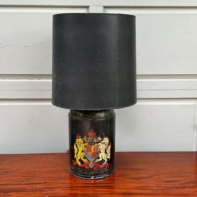 ITALIAN PAINTED TOLE LAMP | Ginger jar form, painted with armorial device, marked on the bottom "Made in Italy", with black...